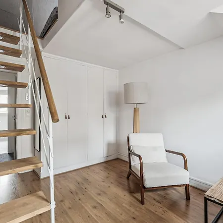 Magnifique Appart Duplex Metro 2pers Paris